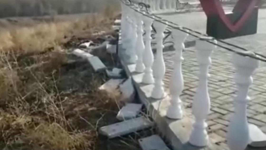 Разрушенная площадка Разрушенная площадка