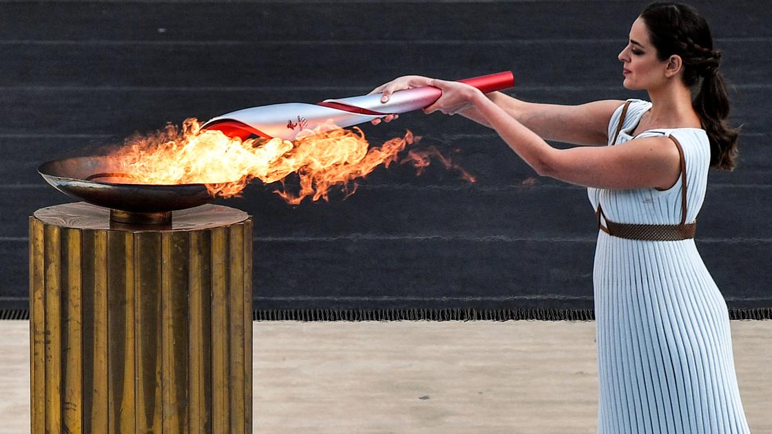 Зажжение олимпийского огня