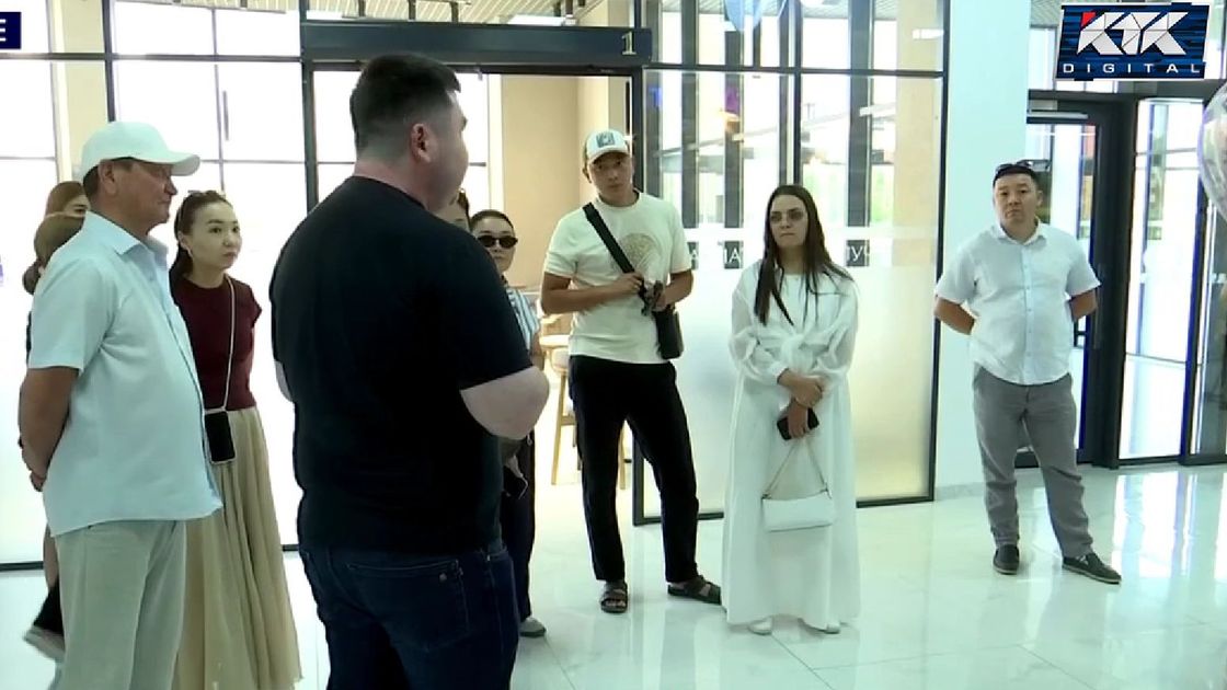 Потерпевшие собрались у офиса