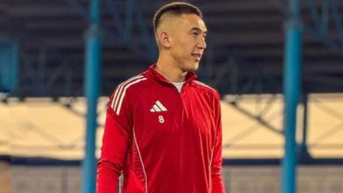 Полузащитник сборной Казахстана и ФК "Кайсар" Айбол Абикен
