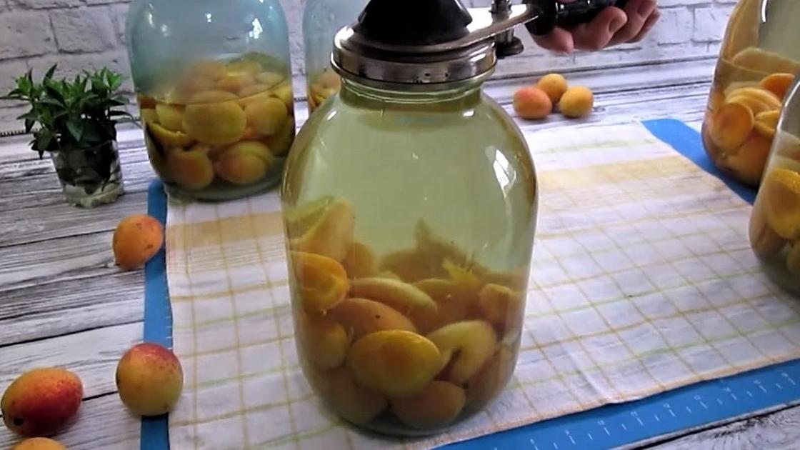 Консервация компота из абрикосов