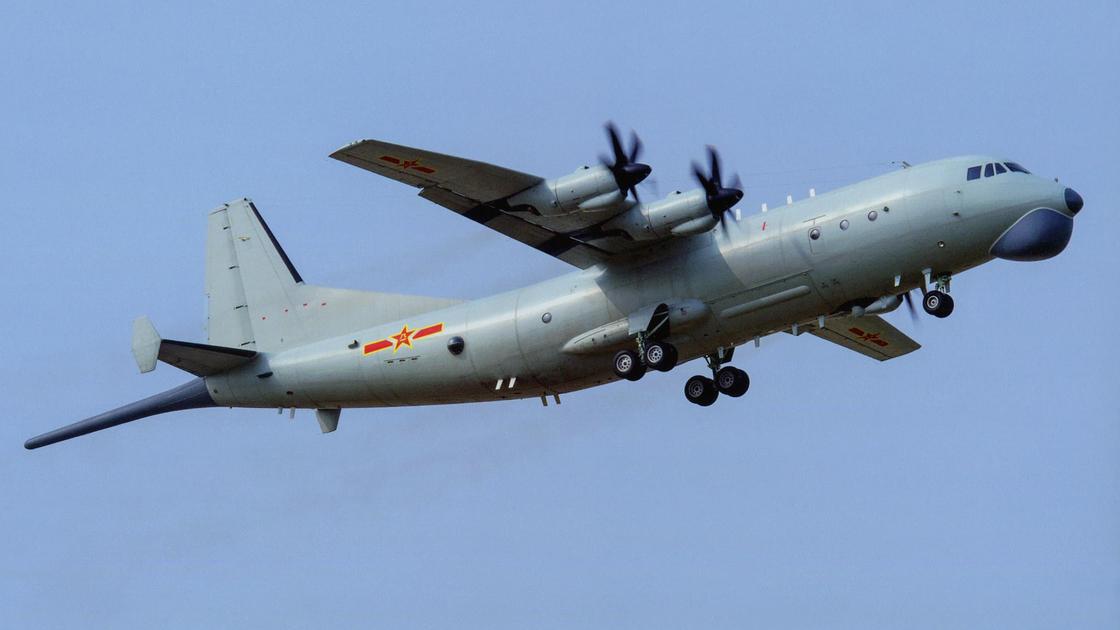 Китайский базовый противолодочный самолет KQ-200