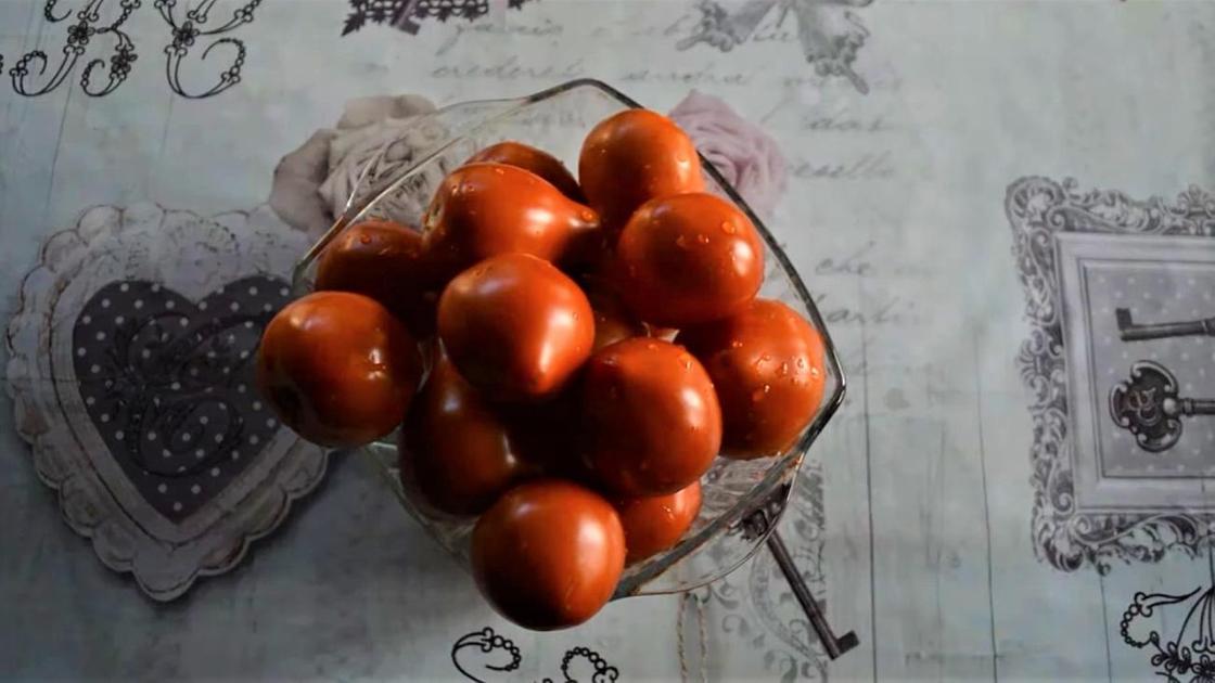 Подготовленные помидоры