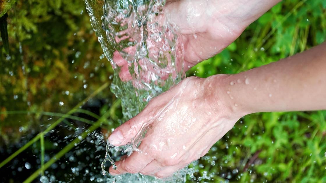 Вода из колонки