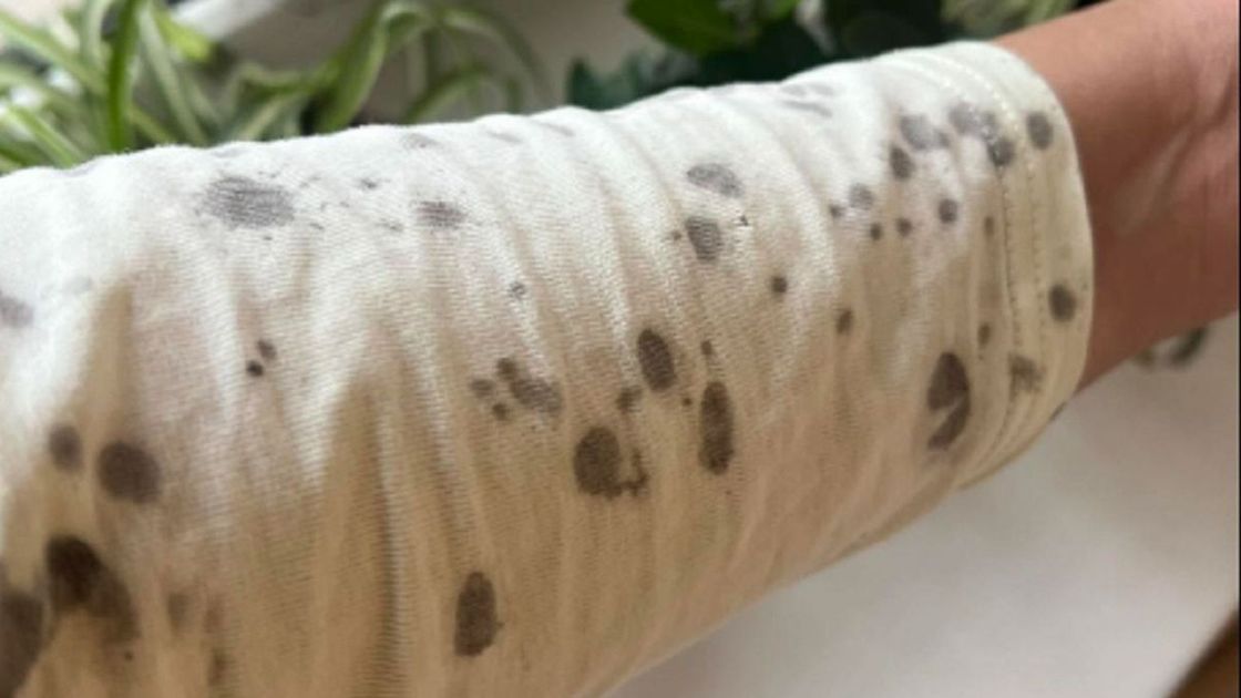 киімдегі қара дақтар