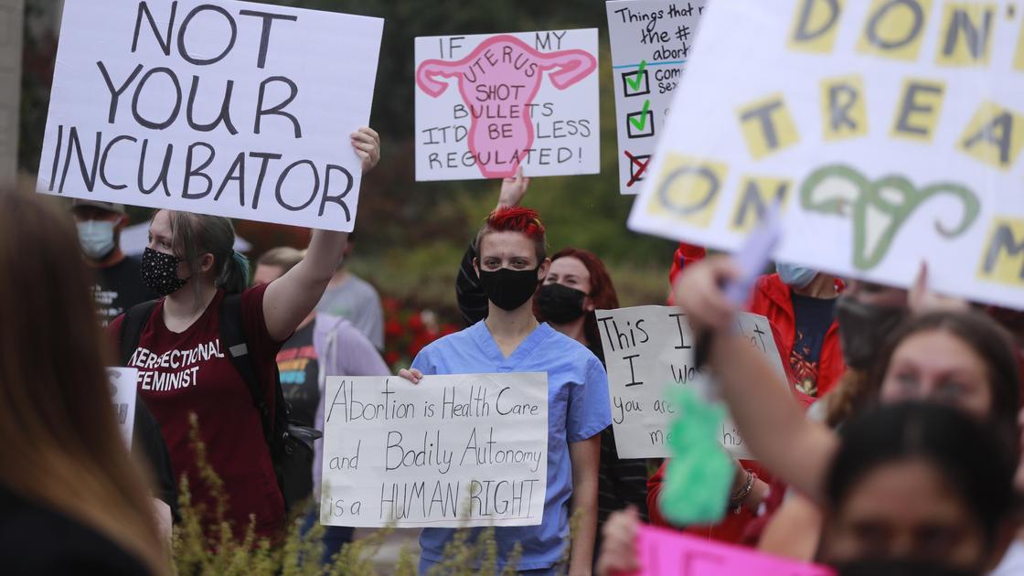 Активистки против закона на митинге в Техасе
