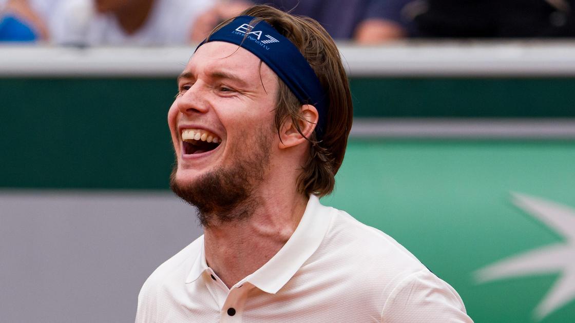 Казахстанский теннисист Александр Бублик