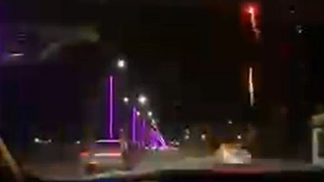 Фейерверки из салона авто в Атырау