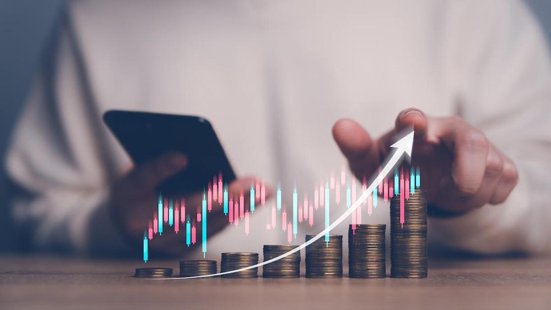 Столбики монет и растущий график