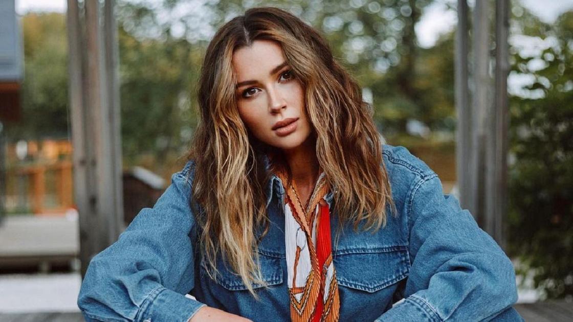 Анна Заворотнюк