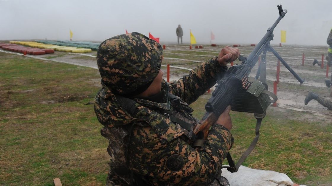 Военнослужащий