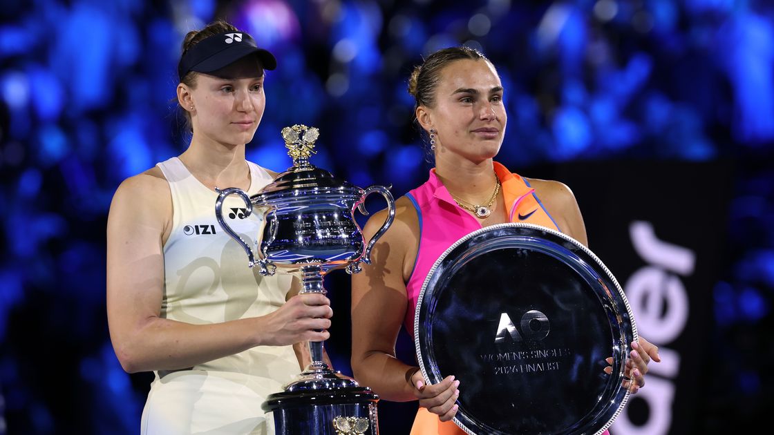 Теннисистки Елена Рыбакина и Арина Соболенко (слева направо)