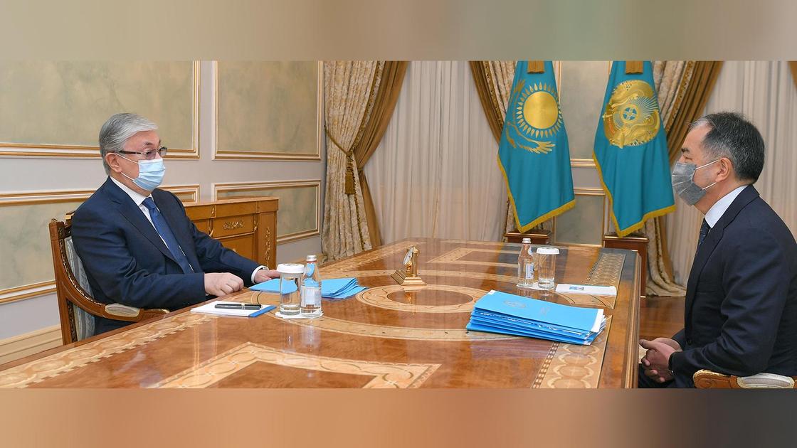 Касым-Жомарт Токаев и аким Алматы Бакытжан Сагинтаев