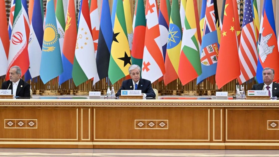 Касым-Жомарт Токаев на форуме в Ашхабаде