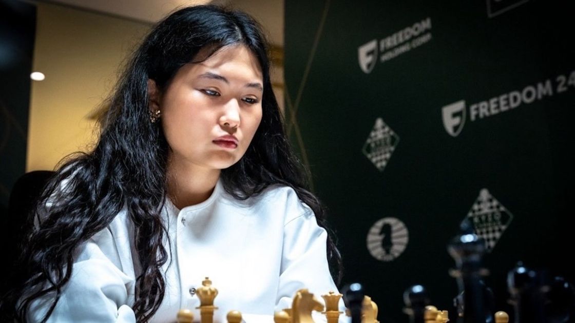 Казахстанская шахматистка Бибисара Асаубаева