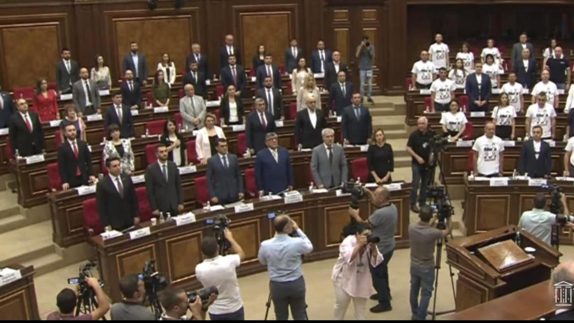 Первое заседание нового парламента Армении
