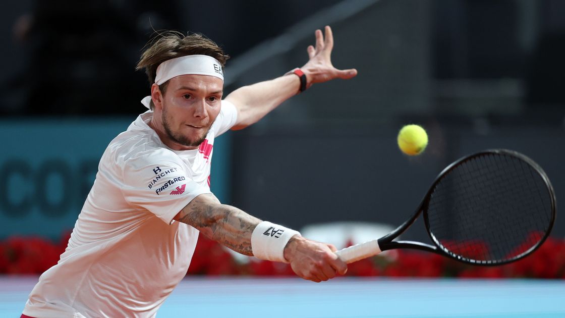 Казахстанский теннисист Александр Бублик