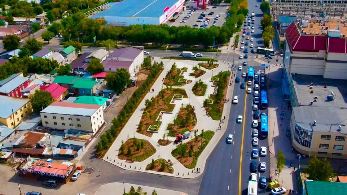 Территория возле ТД "Артем"