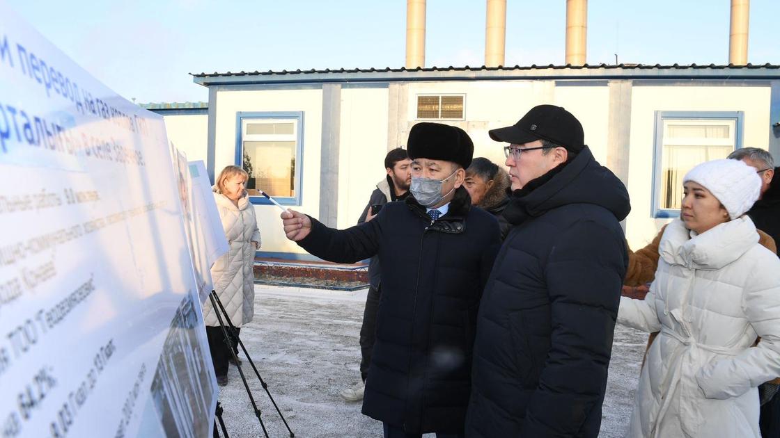 Аким Алматинской области проверяет работу котельной в Заречном