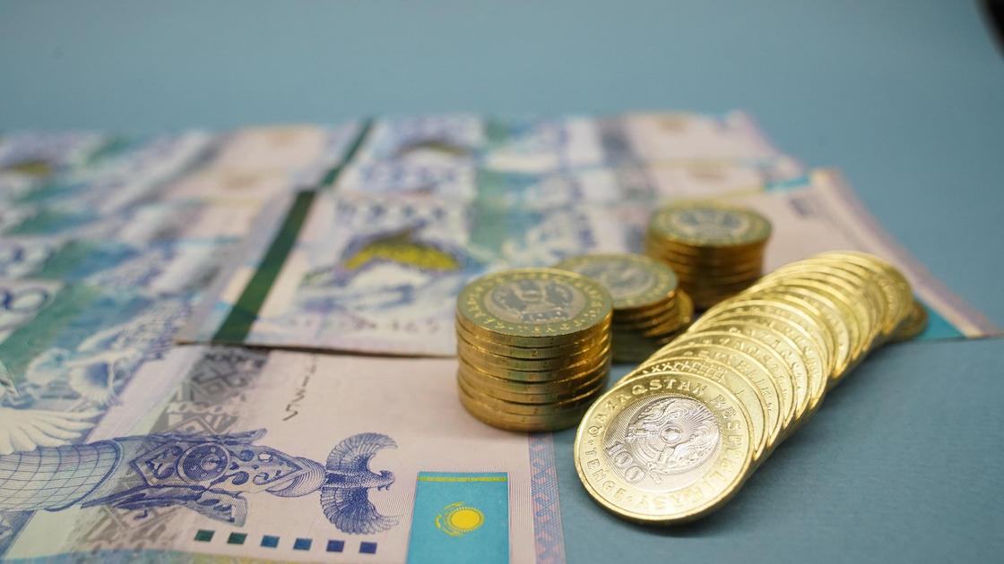 Теңге. Купюра және монеталар