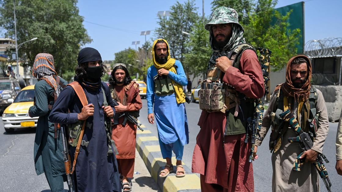 Вооруженные боевики Талибана