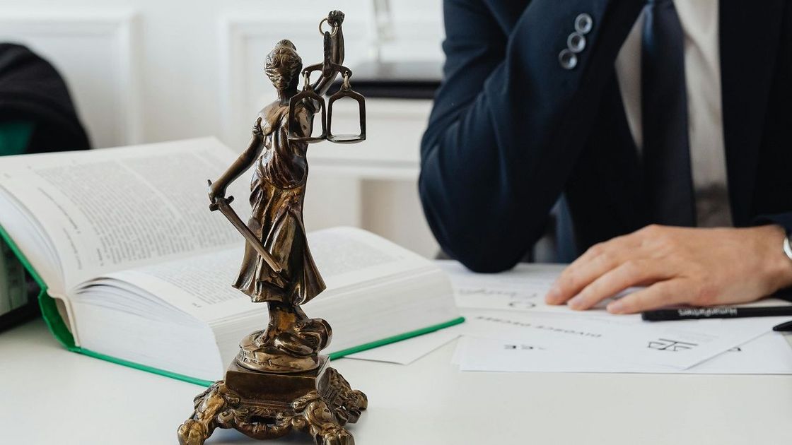 Адвокат