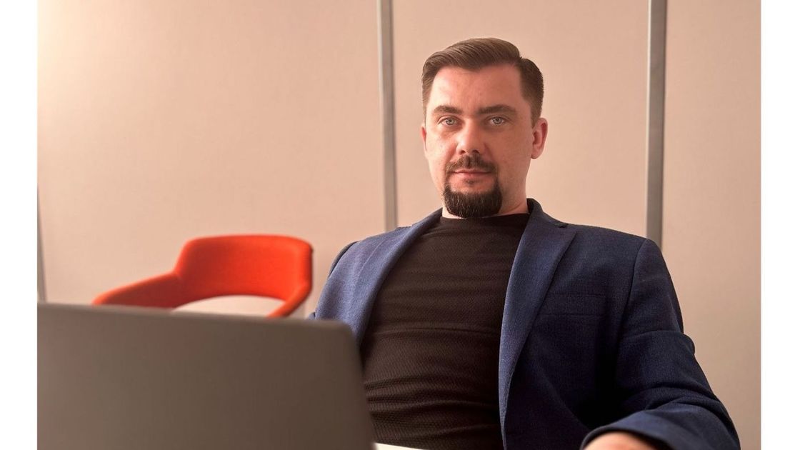 Максим Волков