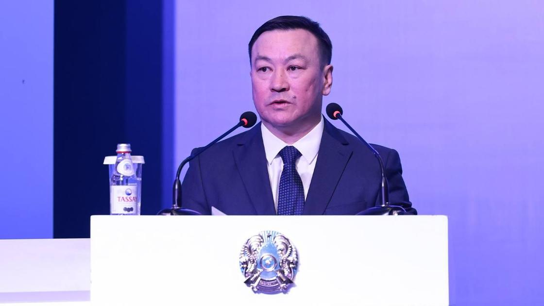 Болат Абдралиев