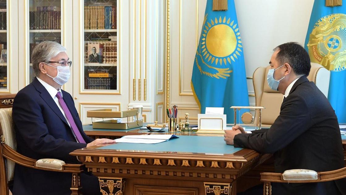 Қасым-Жомарт Тоқаев пен Бақытжан Сағынтаев1 Қасым-Жомарт Тоқаев пен Бақытжан Сағынтаев1