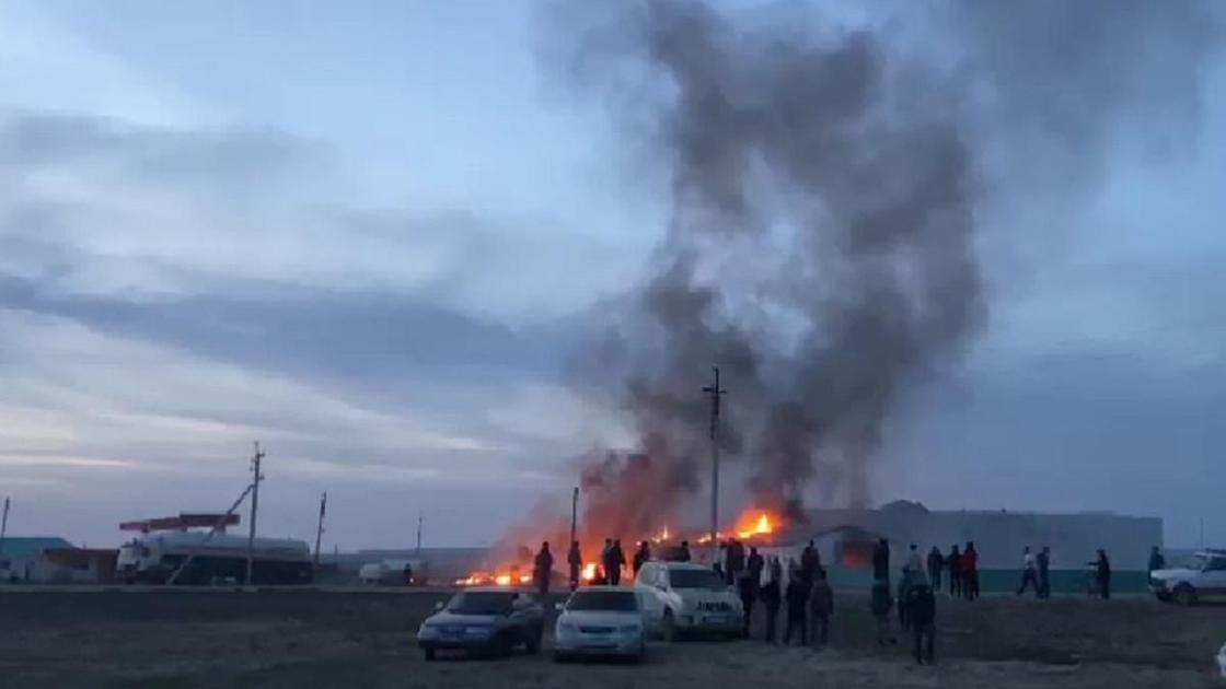 Пожар на АЗС в Актюбинской области