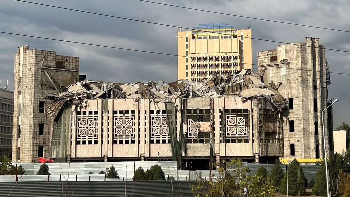 Студенттер сарайы