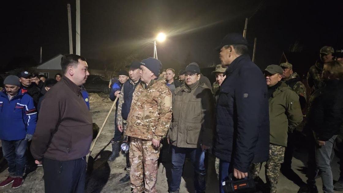 Укрепление дамбы в селе Тепличное