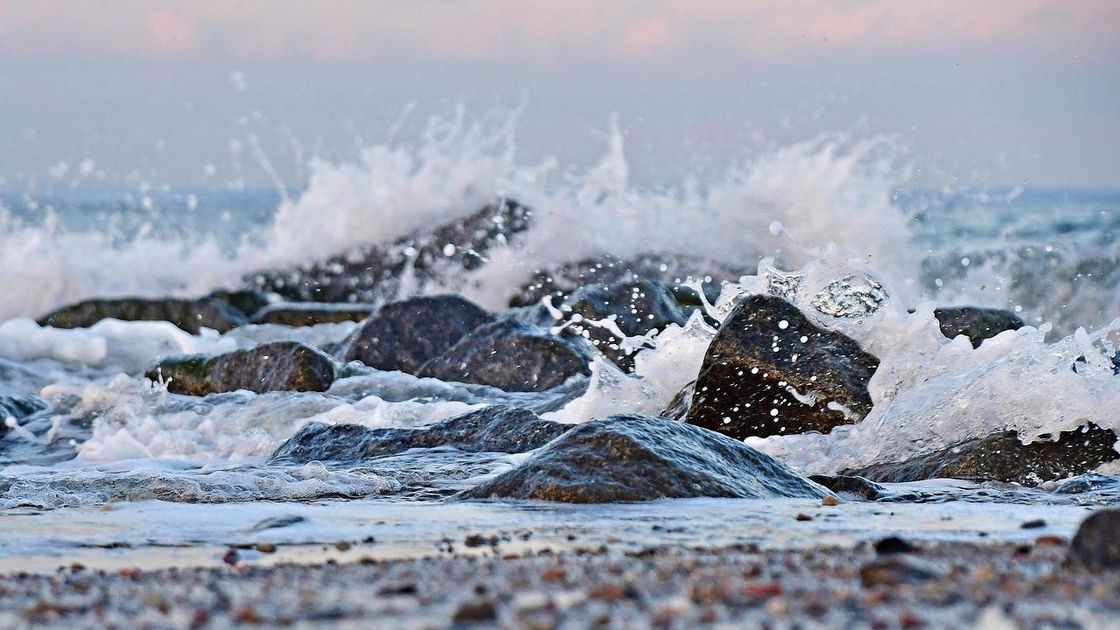 Море