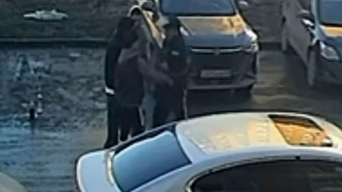 Нападение на полицейского в Костанае