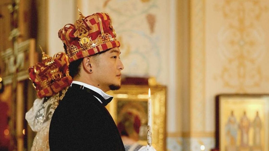 Анатолий Цой с избранницей