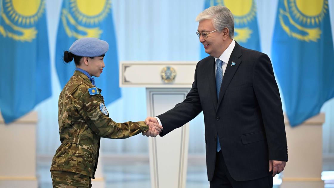Токаев встретился с миротворцами