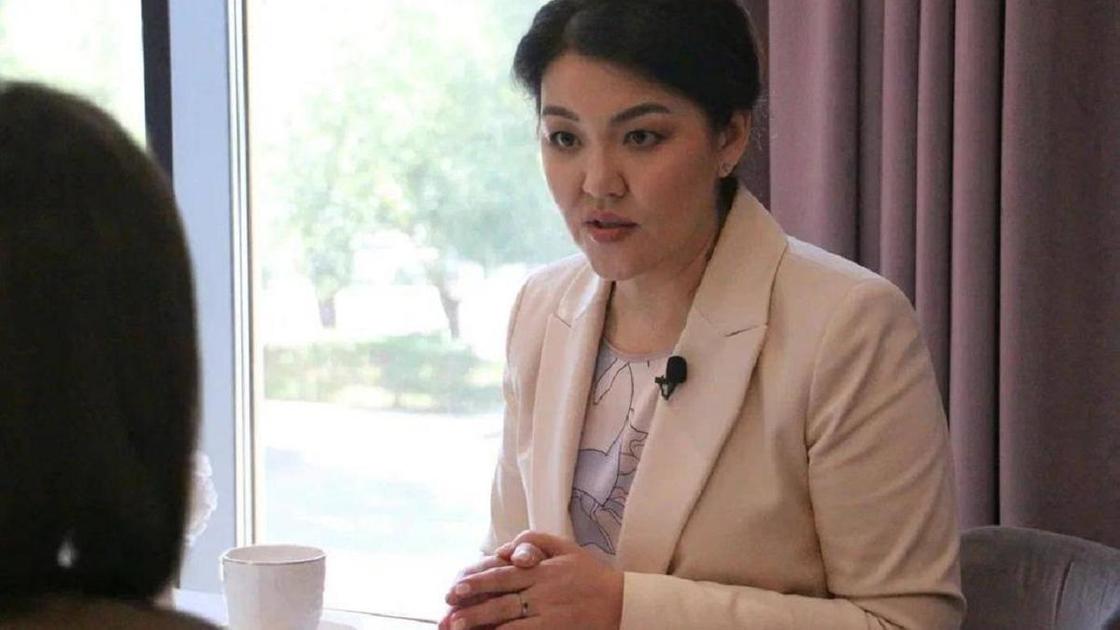 Ажар Гиният