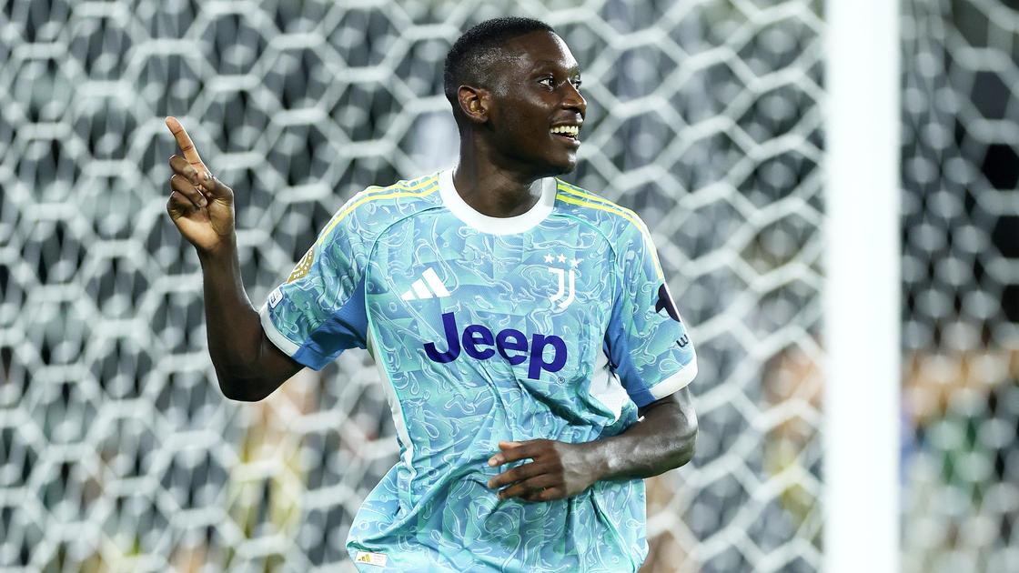 Французский футболист Рандаль Коло Муани