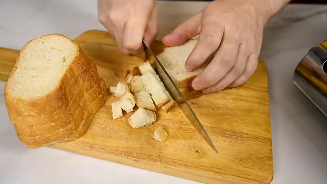 нарезание хлеба