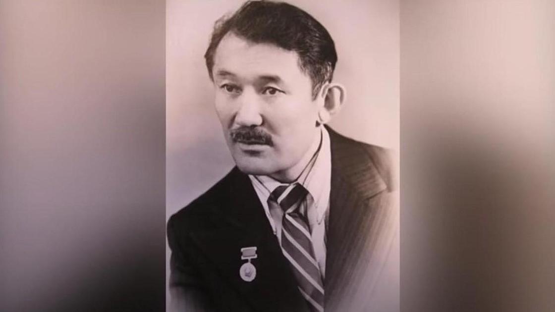 Портрет Шамши Калдаякова Портрет Шамши Калдаякова