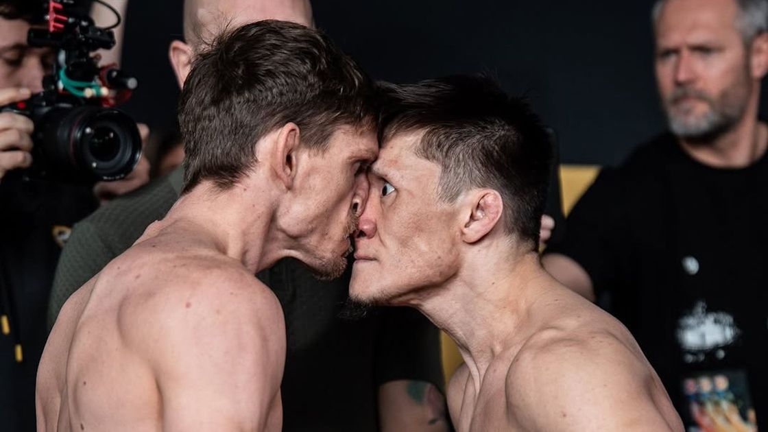 Бойцы ММА Давид Дворжак и Жалгас Жумагулов (слева направо)