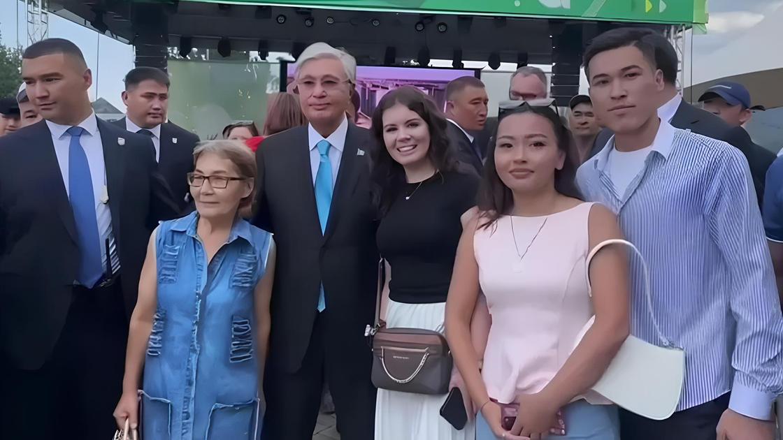 Тоқаев алматылықтармен кездесті