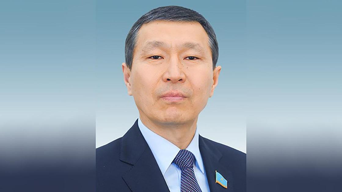 Депутат Сената Парламента РК Нурлан Абдиров