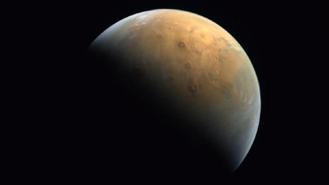 Марс с высоты 25 тыс. км
