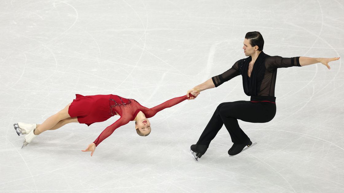 Немецкие фигуристы Минерва Фабьенне Хазе и Никита Володин