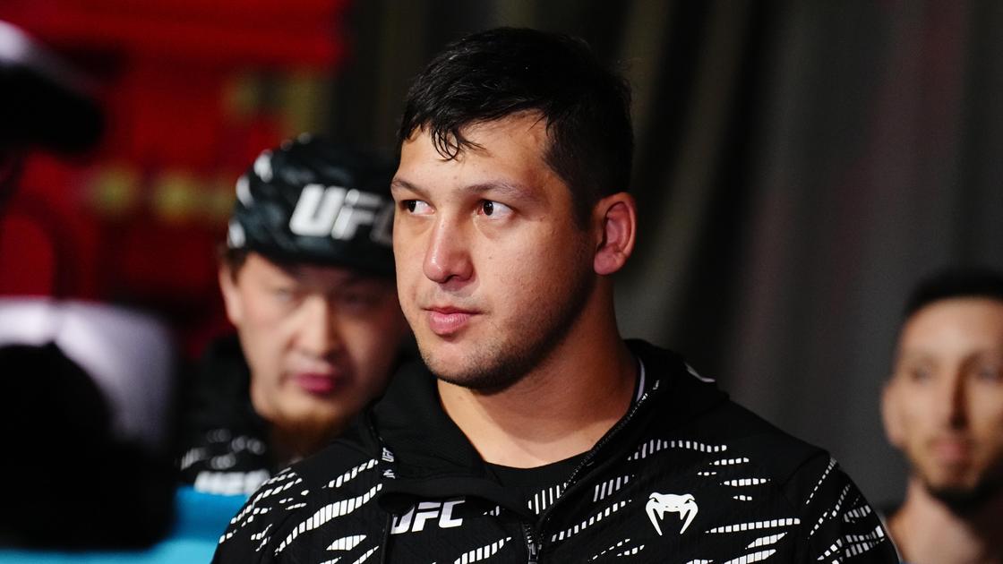 Казахстанский боец ММА Дияр Нургожай