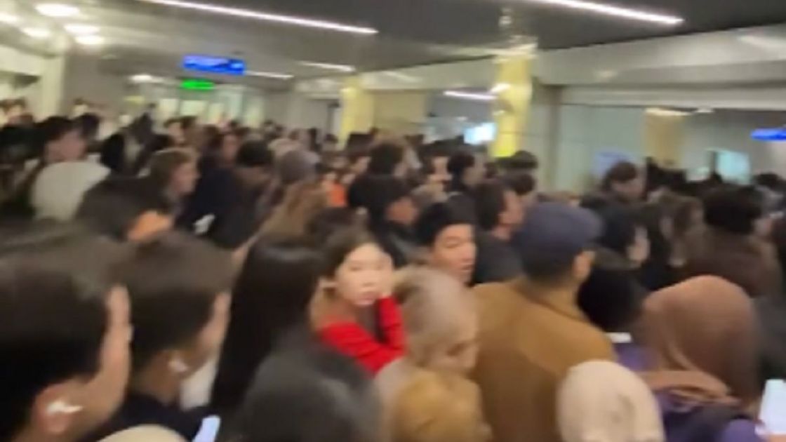 Очереди в метро Алматы