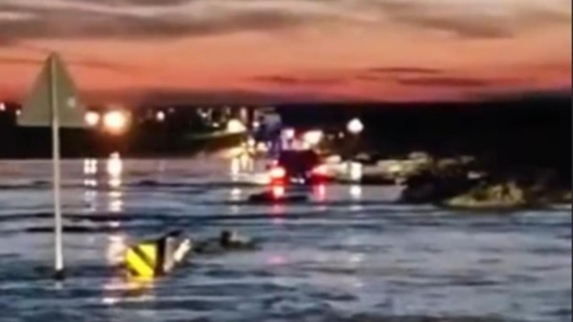 Авто ушло под воду в Акмолинской области