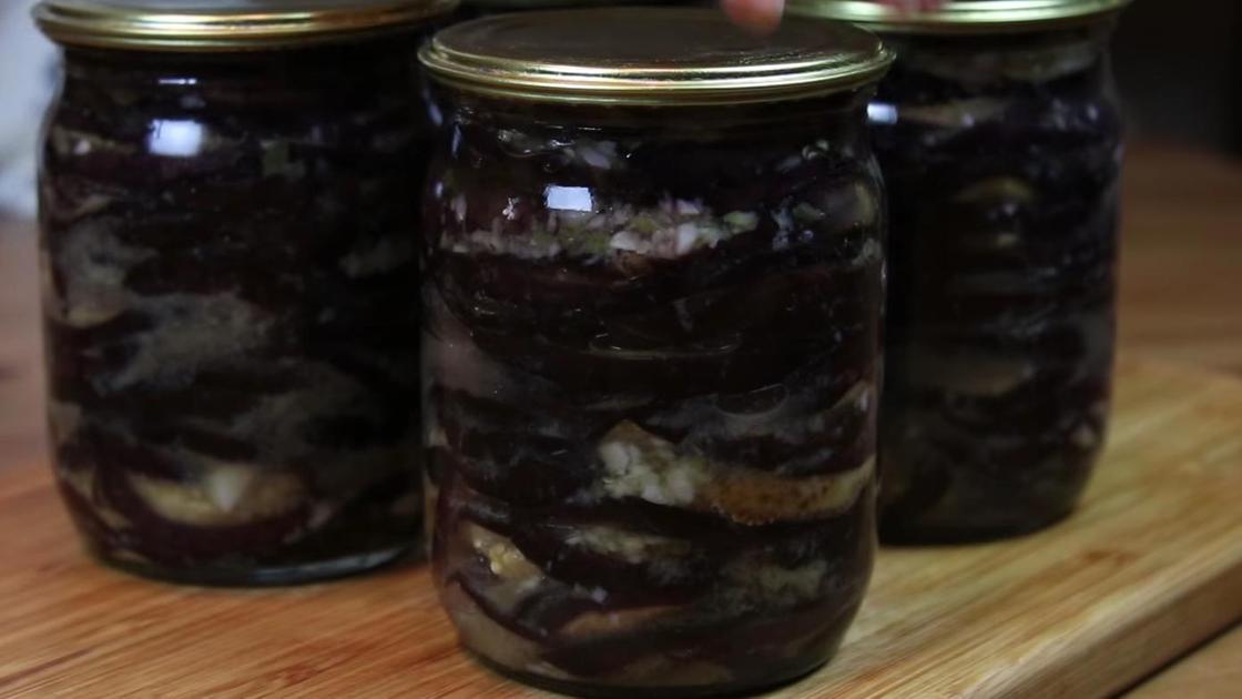 Банки с баклажанами Банки с баклажанами
