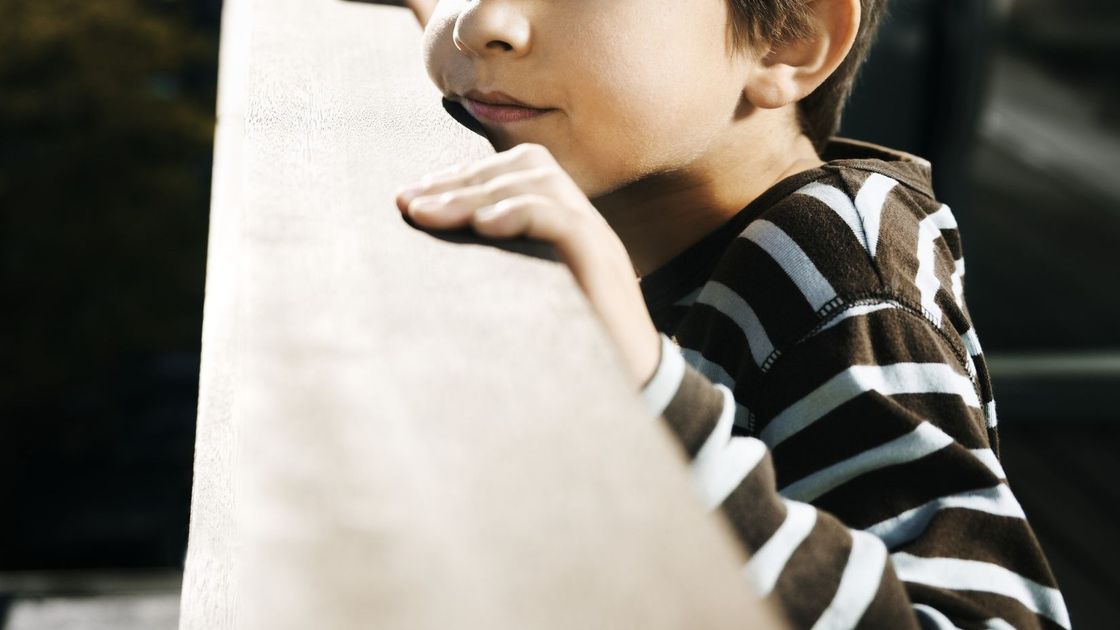 Ребенок на балконе